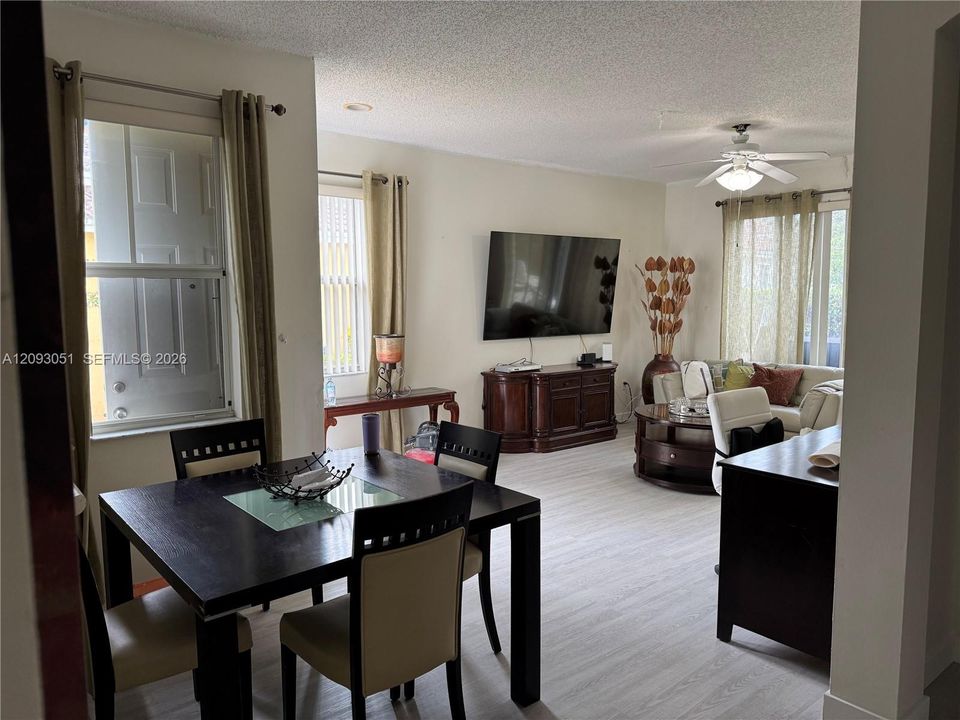For Rent: $2,300 (3 beds, 2 baths, 1298 Square Feet)