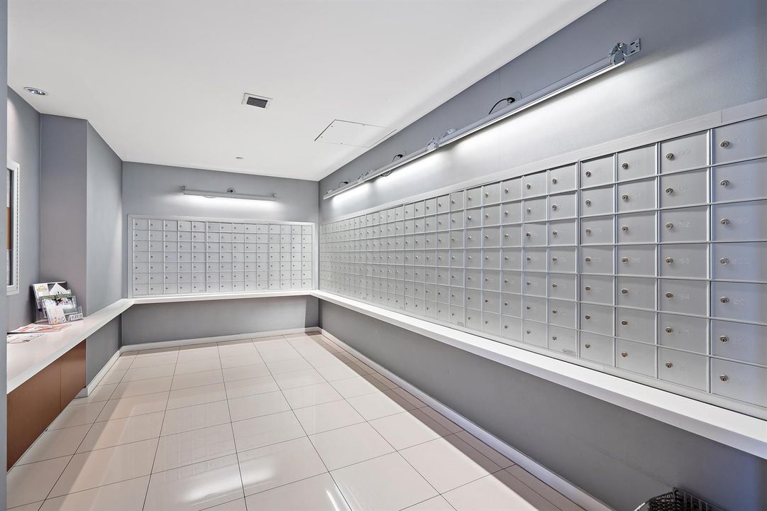 009-300SAustralianAve-WestPalmBeach-FL-f