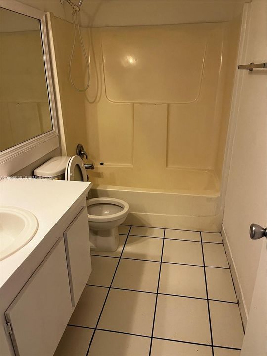 En Venta: $299,000 (3 camas, 2 baños, 1024 Pies cuadrados)