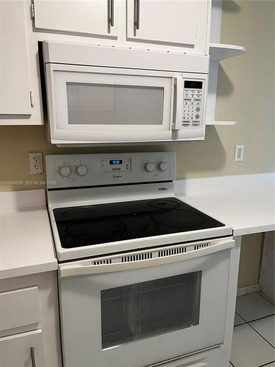 En Venta: $299,000 (3 camas, 2 baños, 1024 Pies cuadrados)