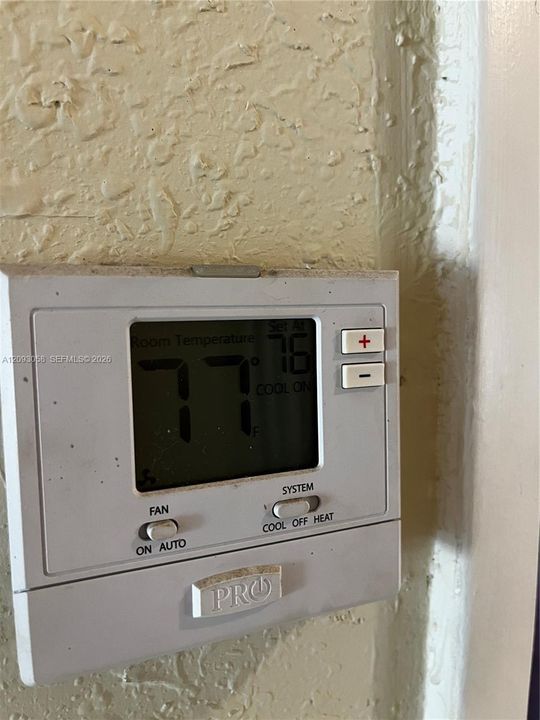 En Venta: $299,000 (3 camas, 2 baños, 1024 Pies cuadrados)