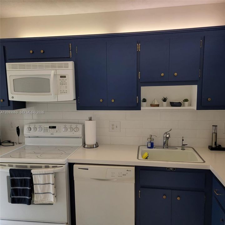 В аренду: $2,500 (2 спален, 2 ванн, 980 Квадратных фут)