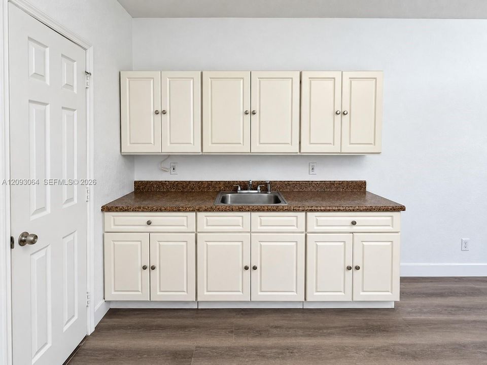 For Rent: $1,300 (0 beds, 1 baths, 0 Square Feet)