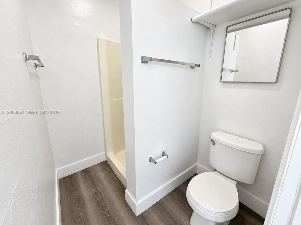 For Rent: $1,300 (0 beds, 1 baths, 0 Square Feet)