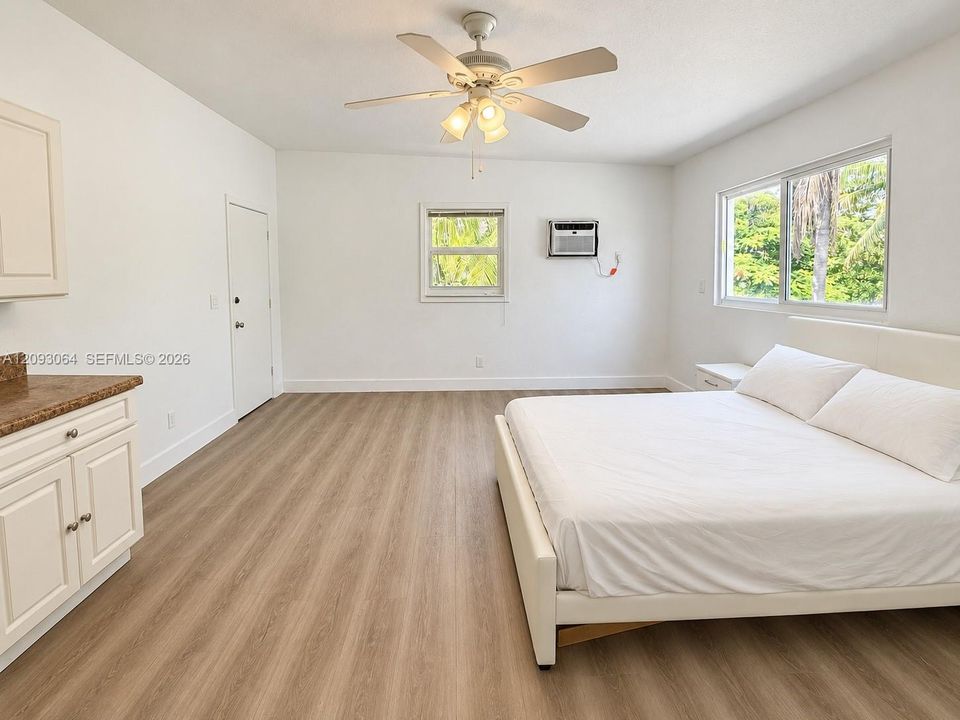 For Rent: $1,300 (0 beds, 1 baths, 0 Square Feet)