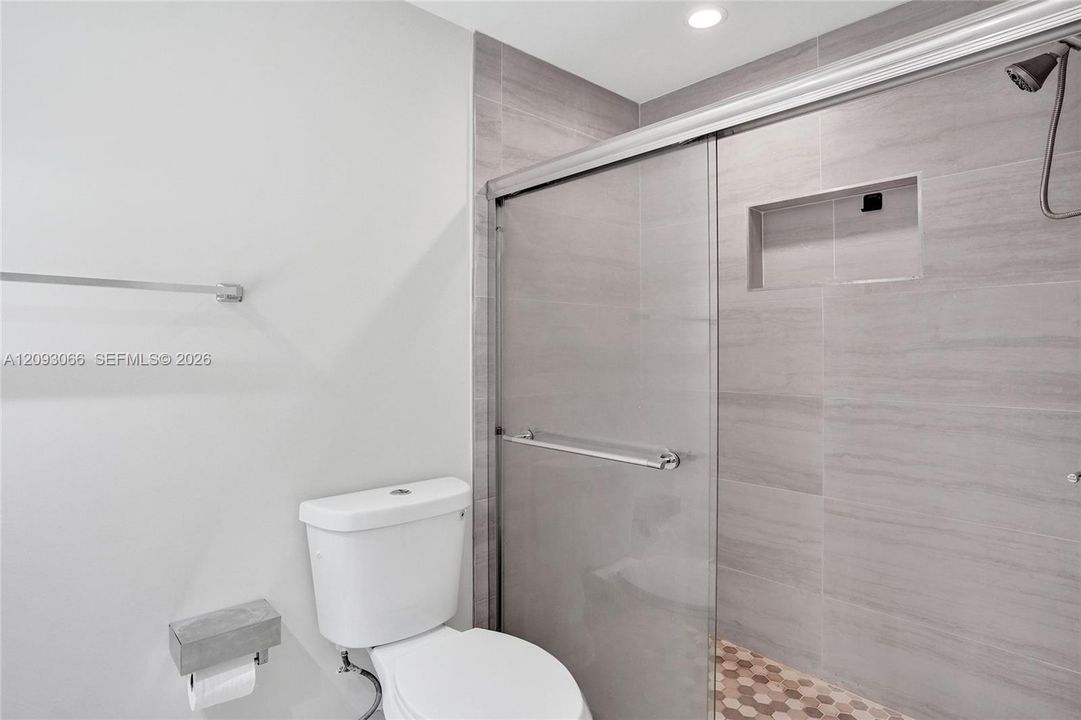 На продажу: $329,000 (3 спален, 2 ванн, 1469 Квадратных фут)