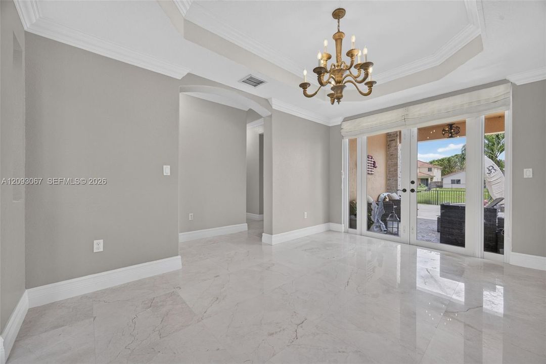 For Sale: $989,000 (4 beds, 3 baths, 2545 Square Feet)