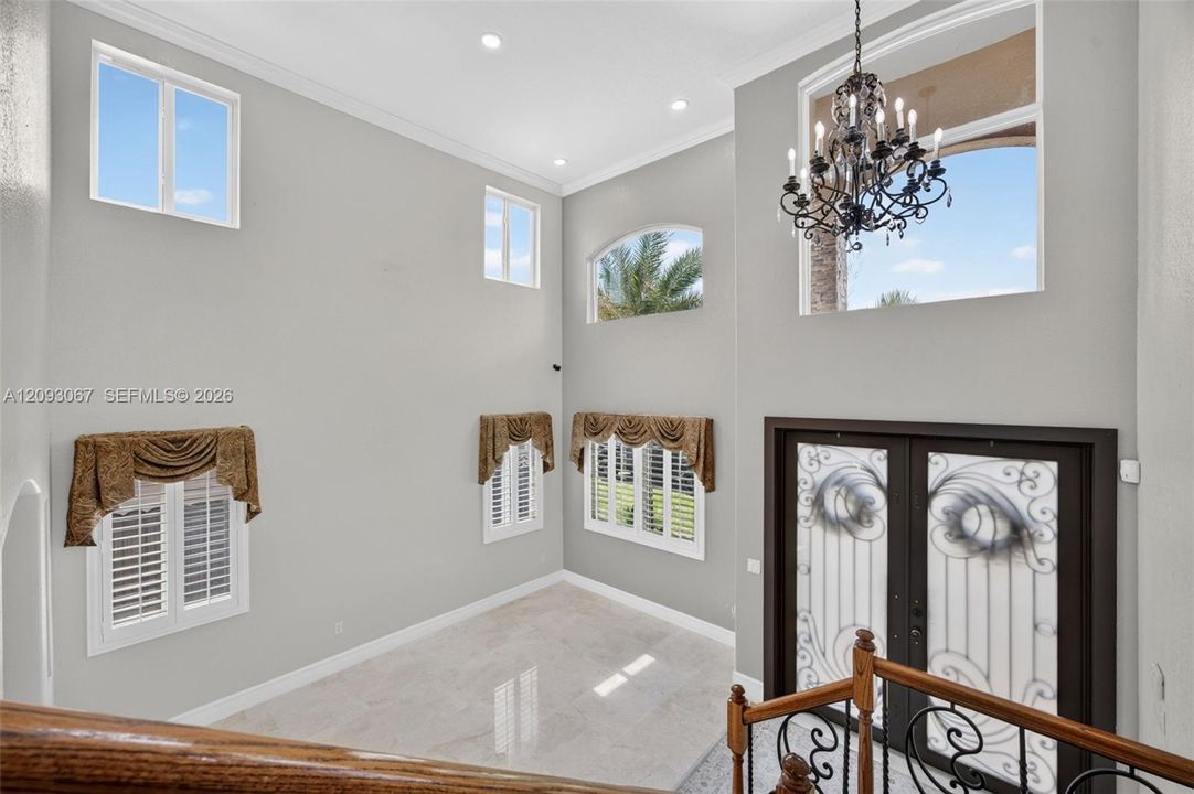 For Sale: $989,000 (4 beds, 3 baths, 2545 Square Feet)