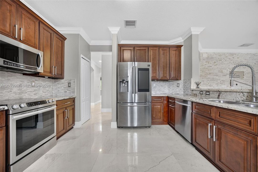 For Sale: $989,000 (4 beds, 3 baths, 2545 Square Feet)