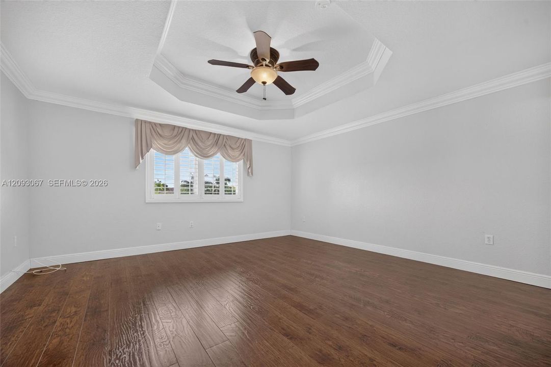 For Sale: $989,000 (4 beds, 3 baths, 2545 Square Feet)