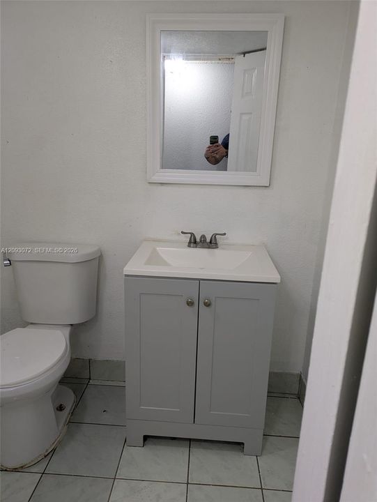 В аренду: $1,200 (0 спален, 1 ванн, 3095 Квадратных фут)