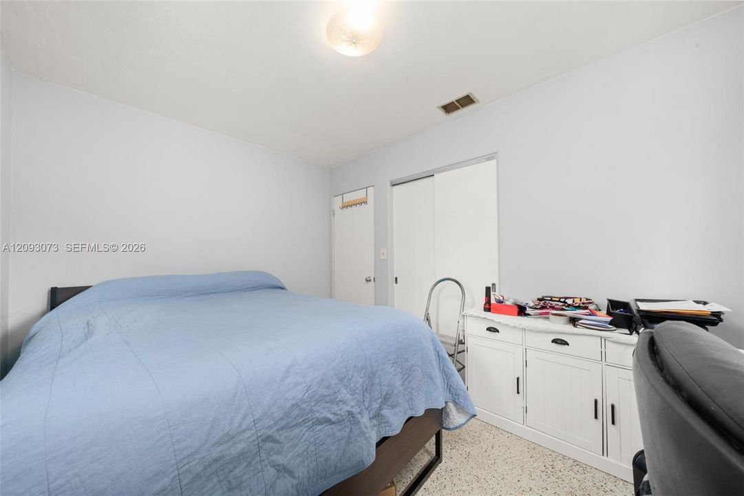 En Venta: $230,000 (3 camas, 1 baños, 1084 Pies cuadrados)