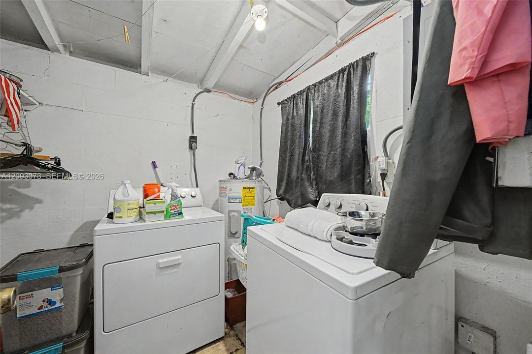 En Venta: $230,000 (3 camas, 1 baños, 1084 Pies cuadrados)