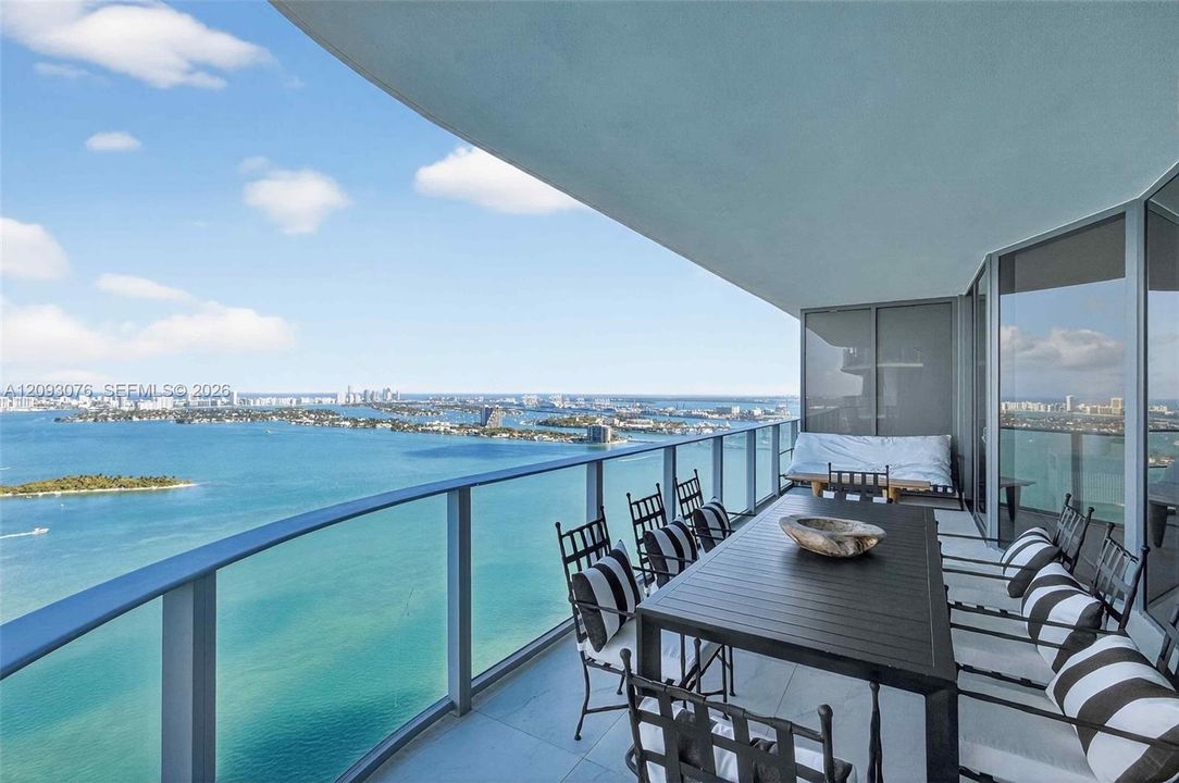 For Sale: $2,900,000 (4 beds, 5 baths, 2310 Square Feet)
