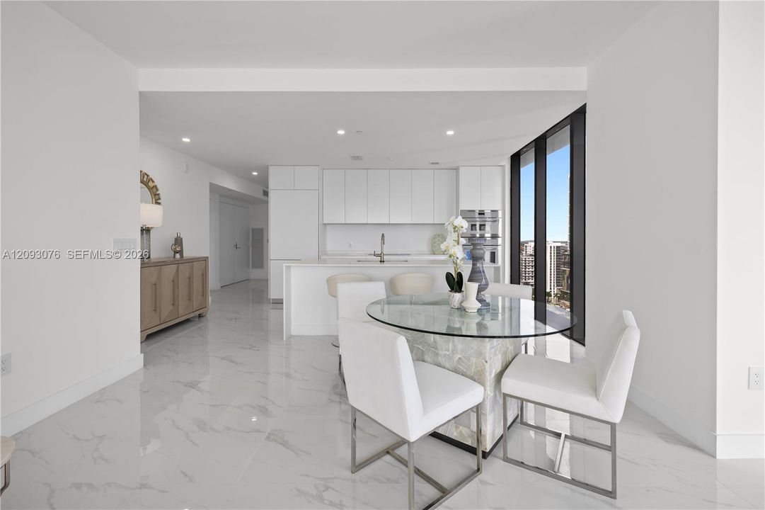 For Sale: $2,900,000 (4 beds, 5 baths, 2310 Square Feet)