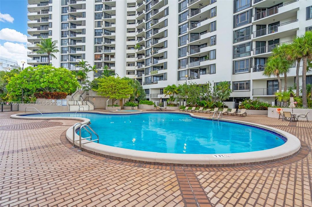 En Venta: $650,000 (2 camas, 2 baños, 1278 Pies cuadrados)