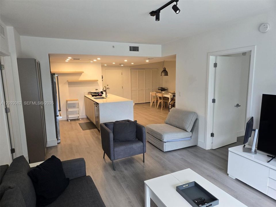 En Venta: $515,000 (2 camas, 2 baños, 1097 Pies cuadrados)