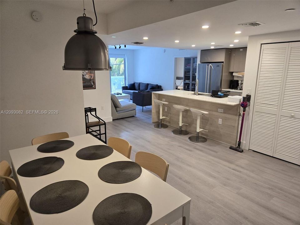 En Venta: $515,000 (2 camas, 2 baños, 1097 Pies cuadrados)