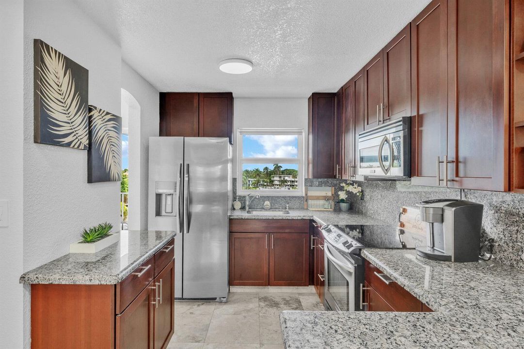 5 Kitchen (4)