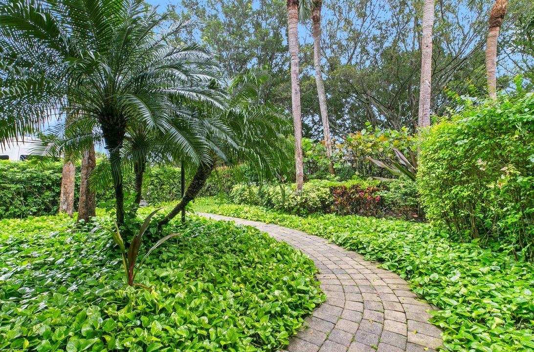 2735 Polo Island Dr k-103 005