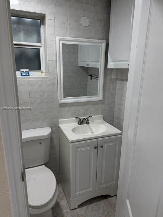 For Rent: $3,200 (3 beds, 2 baths, 1279 Square Feet)