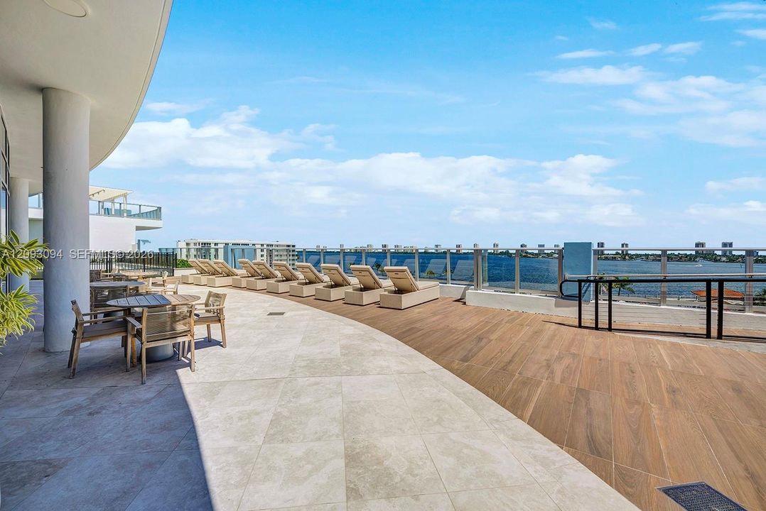 For Sale: $4,499,000 (3 beds, 3 baths, 3149 Square Feet)