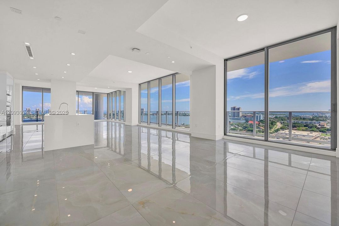 For Sale: $4,499,000 (3 beds, 3 baths, 3149 Square Feet)