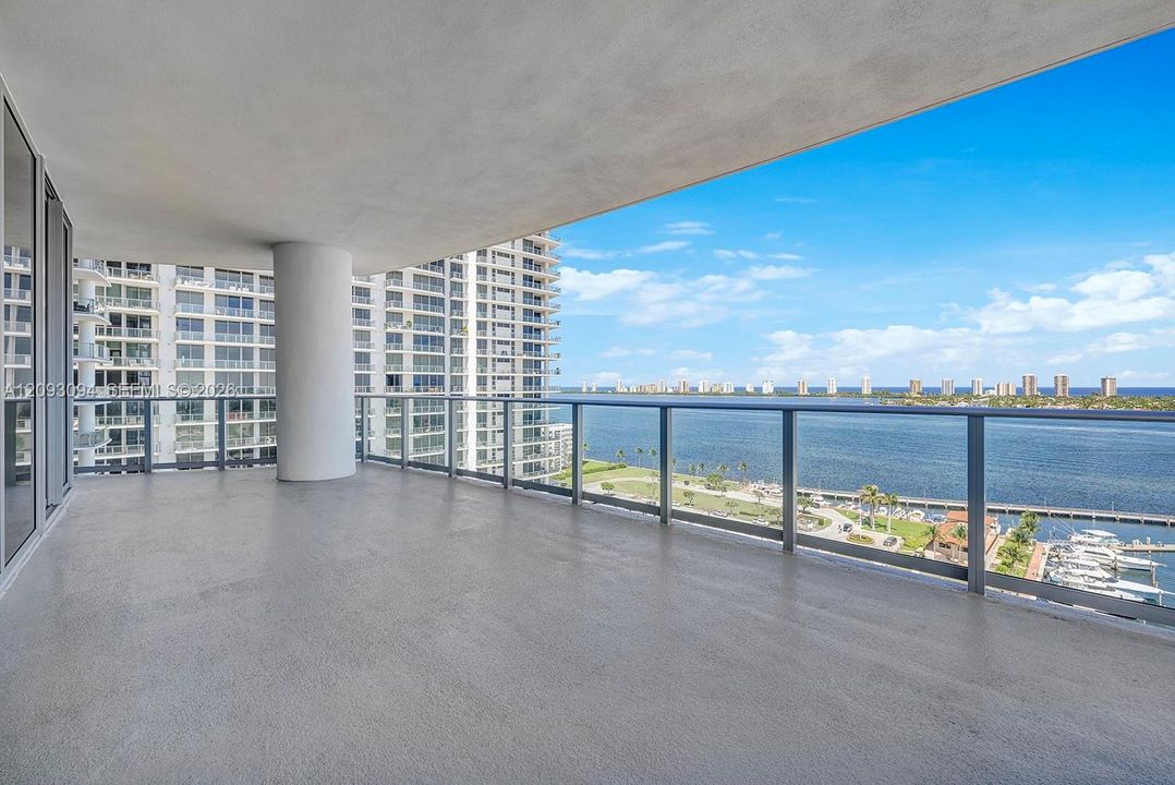 For Sale: $4,499,000 (3 beds, 3 baths, 3149 Square Feet)