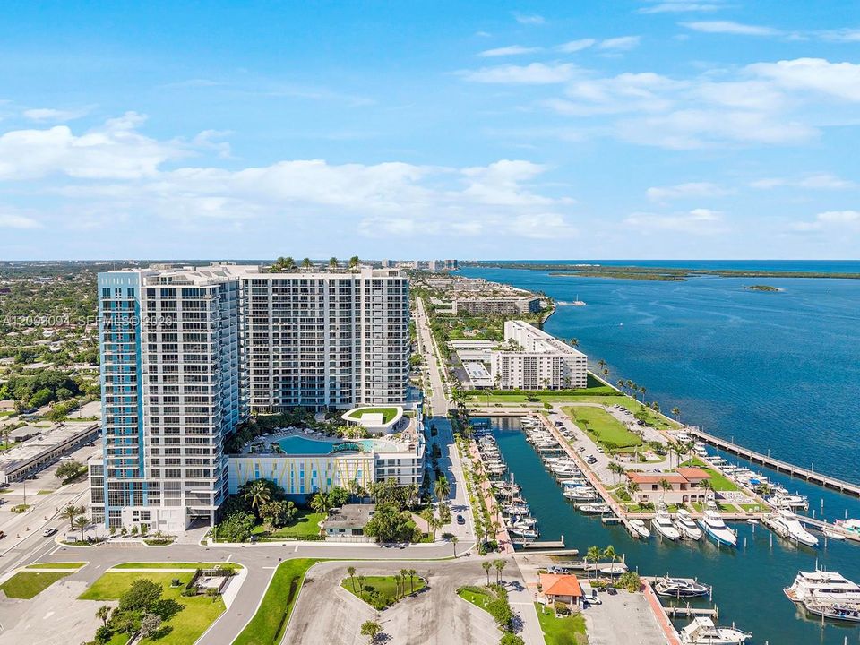 For Sale: $4,499,000 (3 beds, 3 baths, 3149 Square Feet)