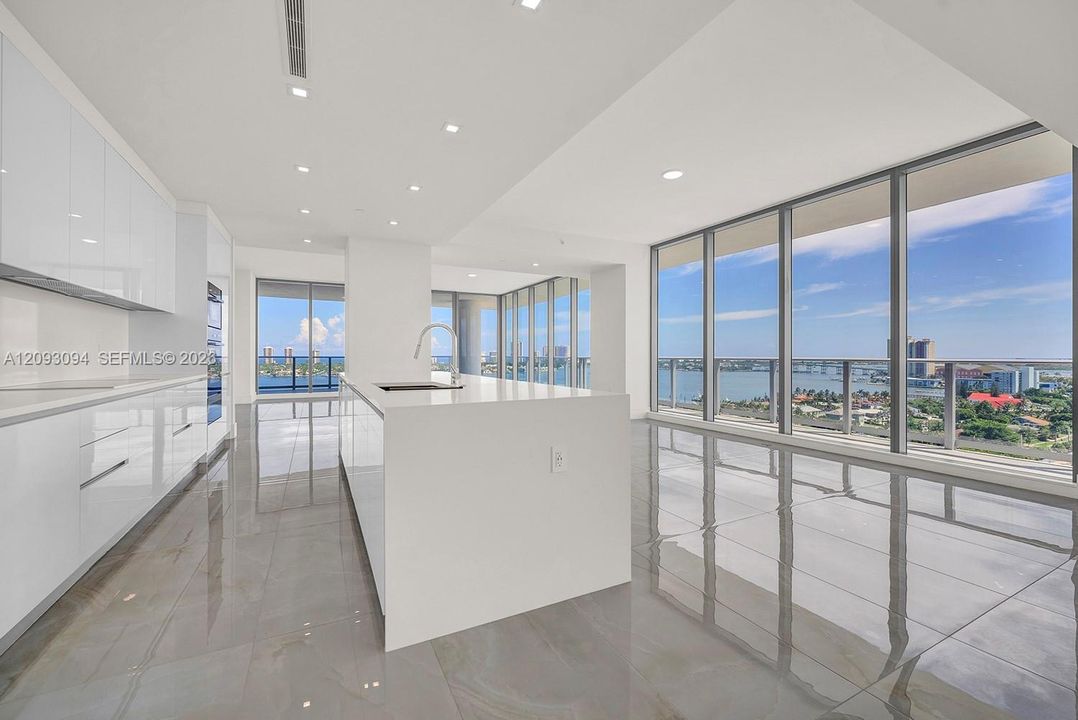 For Sale: $4,499,000 (3 beds, 3 baths, 3149 Square Feet)