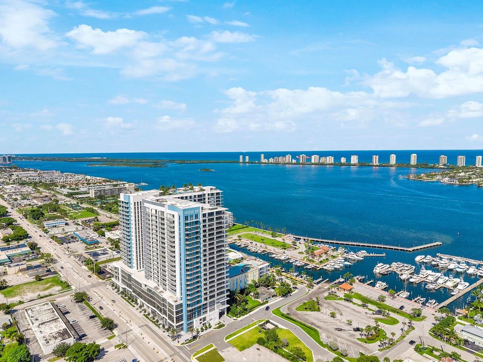 For Sale: $4,499,000 (3 beds, 3 baths, 3149 Square Feet)