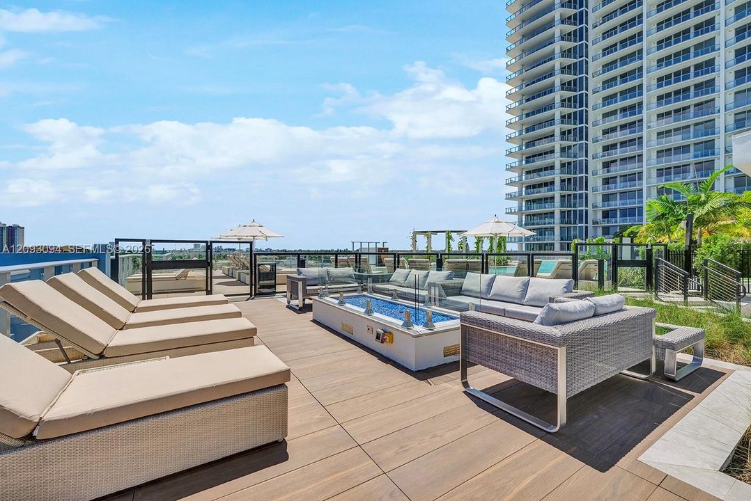 For Sale: $4,499,000 (3 beds, 3 baths, 3149 Square Feet)