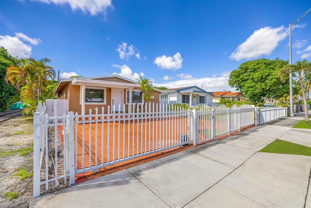 Front Fence & Street Entrance