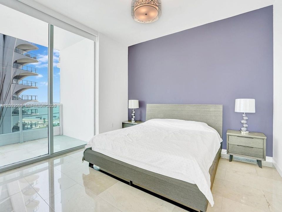 В аренду: $4,950 (2 спален, 2 ванн, 1237 Квадратных фут)