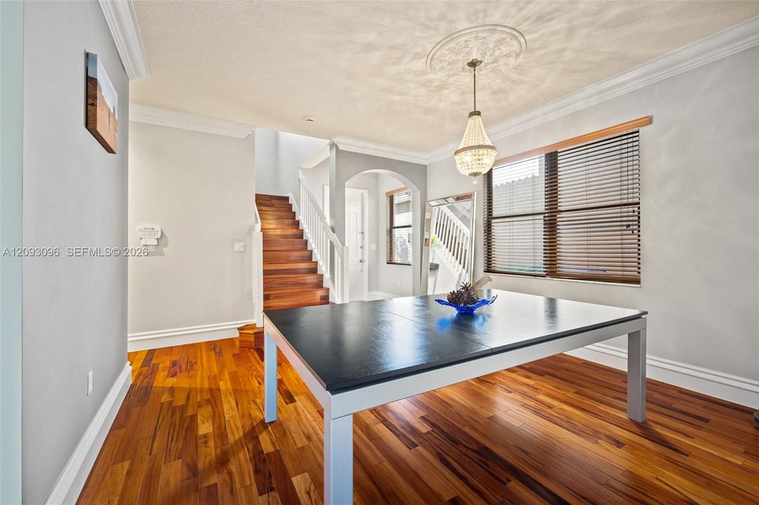 For Rent: $4,600 (4 beds, 2 baths, 2361 Square Feet)