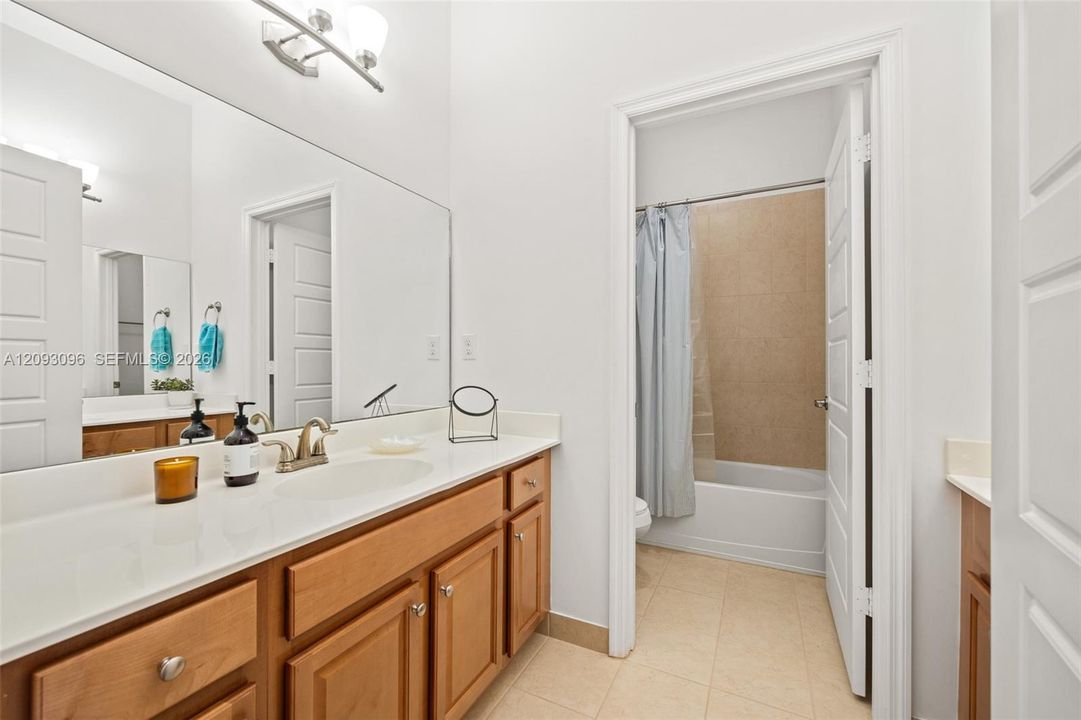 For Rent: $4,600 (4 beds, 2 baths, 2361 Square Feet)