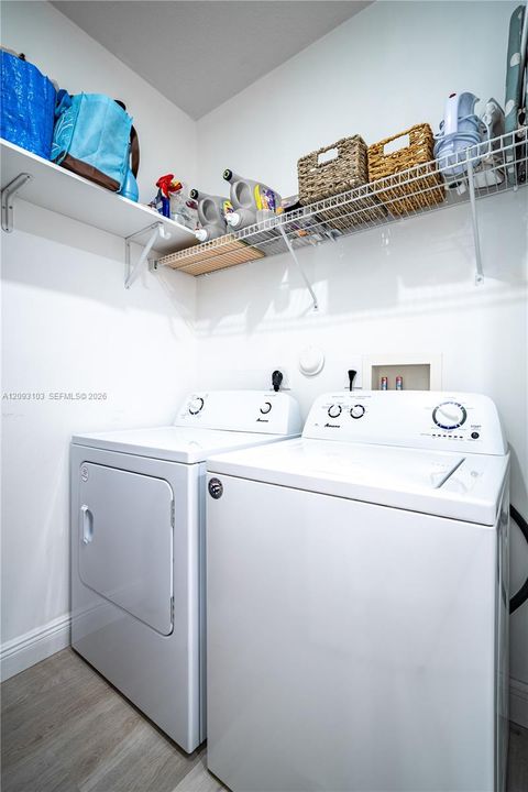 В аренду: $3,100 (2 спален, 2 ванн, 1711 Квадратных фут)