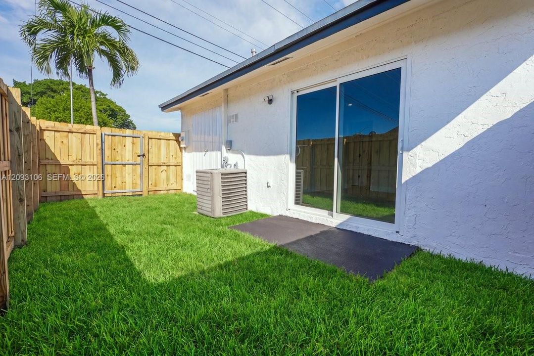 En Venta: $429,900 (4 camas, 2 baños, 1260 Pies cuadrados)