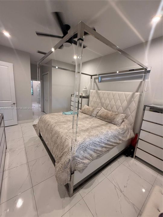 На продажу: $549,999 (3 спален, 2 ванн, 0 Квадратных фут)