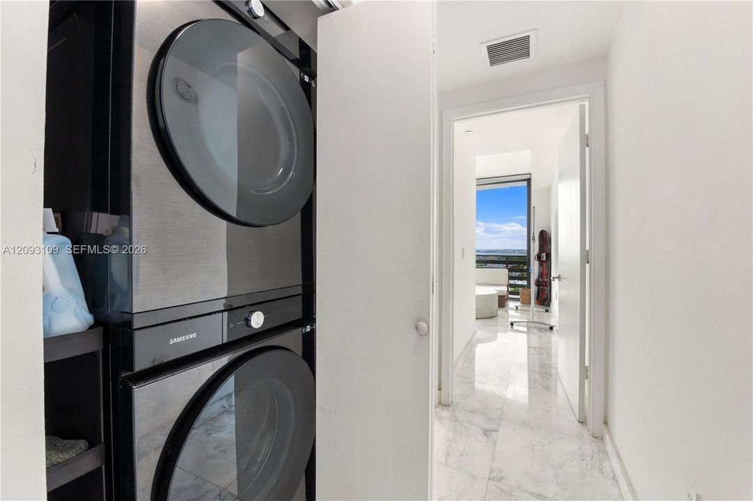 For Sale: $1,349,000 (3 beds, 2 baths, 1395 Square Feet)