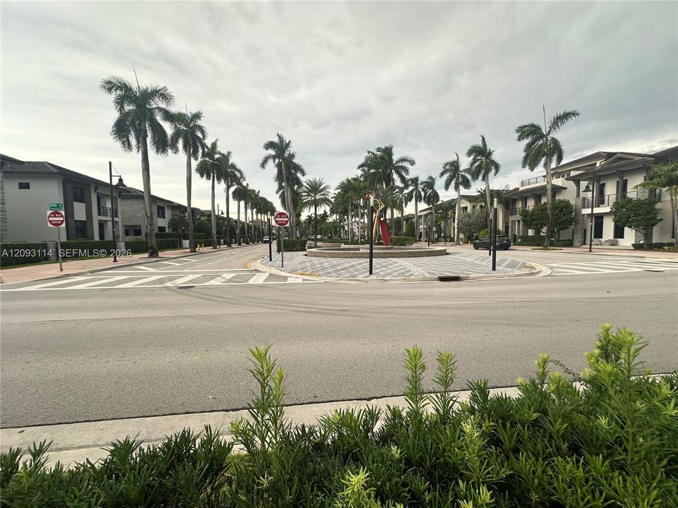 For Rent: $3,400 (3 beds, 2 baths, 1431 Square Feet)