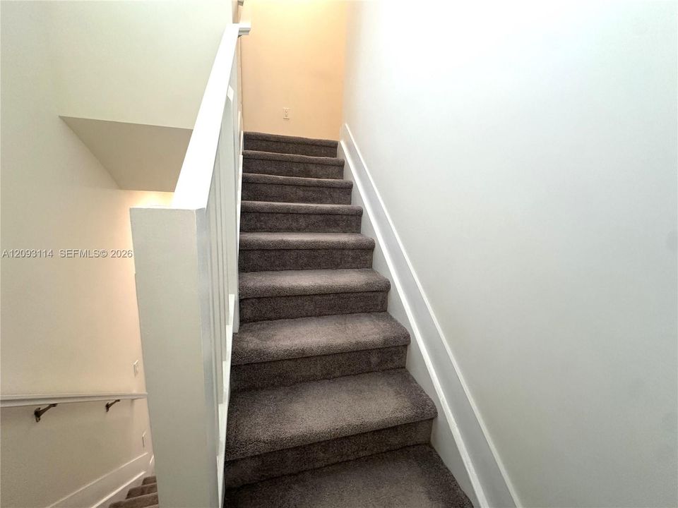 For Rent: $3,400 (3 beds, 2 baths, 1431 Square Feet)