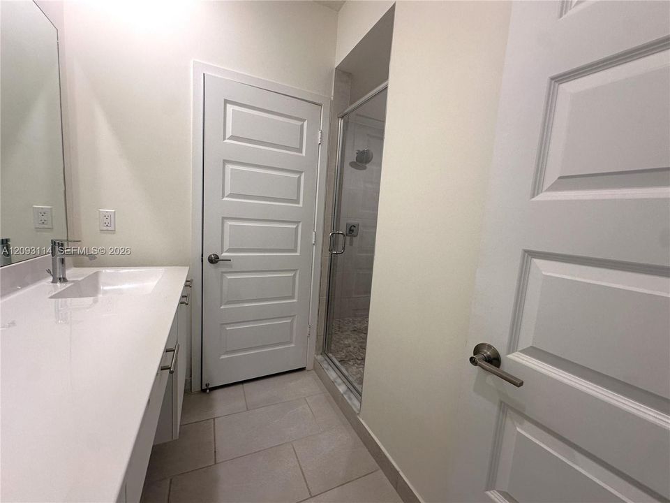 For Rent: $3,400 (3 beds, 2 baths, 1431 Square Feet)