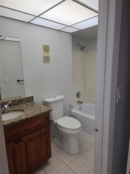 For Rent: $2,100 (2 beds, 2 baths, 936 Square Feet)