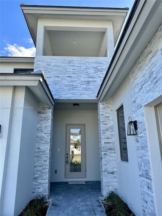 For Sale: $1,695,000 (5 beds, 4 baths, 3562 Square Feet)