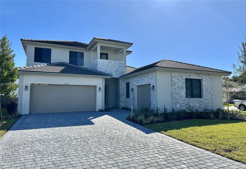 For Sale: $1,695,000 (5 beds, 4 baths, 3562 Square Feet)
