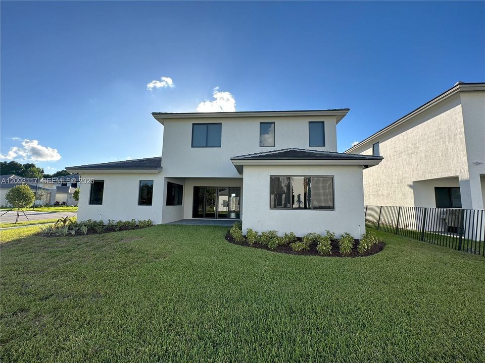 For Sale: $1,695,000 (5 beds, 4 baths, 3562 Square Feet)