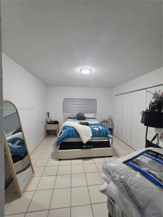 En Venta: $243,902 (2 camas, 2 baños, 980 Pies cuadrados)