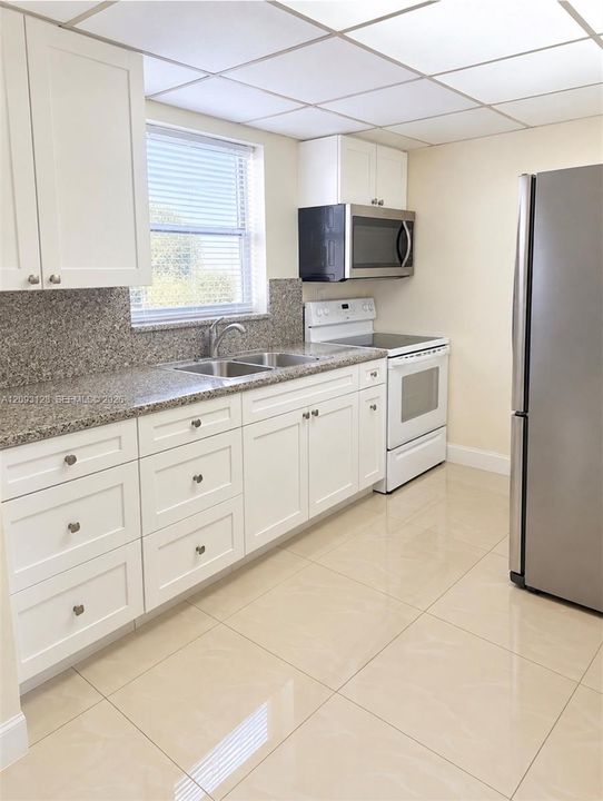 For Sale: $280,000 (2 beds, 2 baths, 1502 Square Feet)