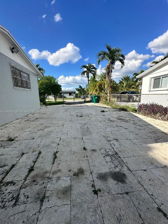 En Venta: $505,000 (3 camas, 1 baños, 1056 Pies cuadrados)